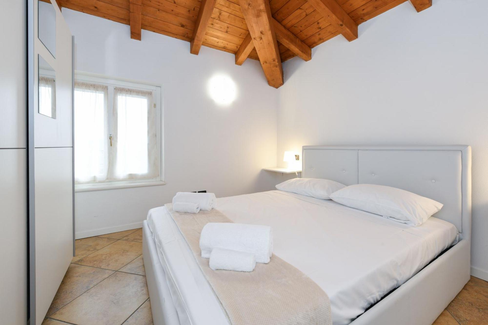 Wendy Apartment- Twobedroom & Pool & Parkprivatefree & Sports Desenzano del Garda Extérieur photo